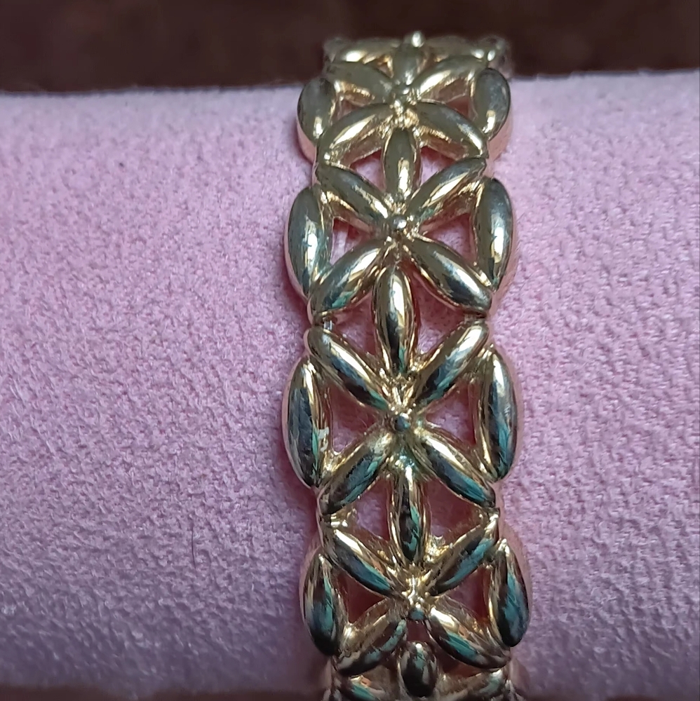 Napier Elegant Gold Women's Bracelet - Picture 3 of 4